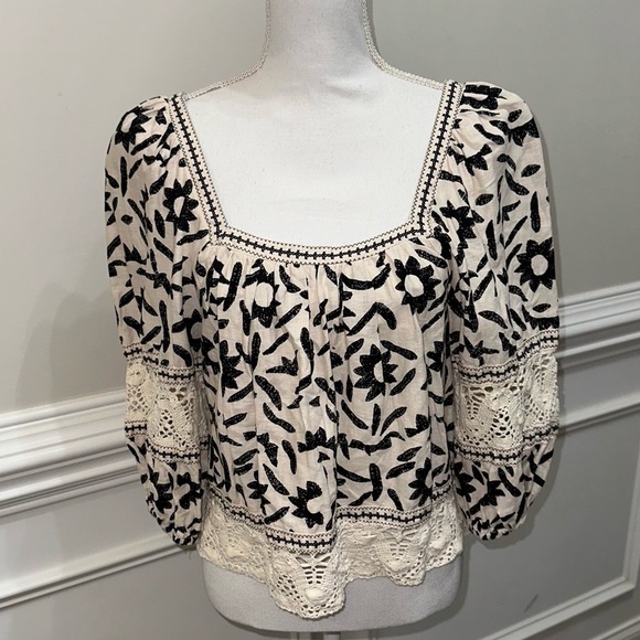 Christian Siriano Tops - Christian Siriano Boho Linen Blend Crochet Trim Top Sz S